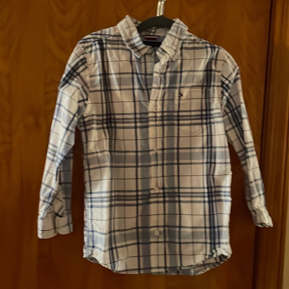 EUC boy’s button down shirt size 6